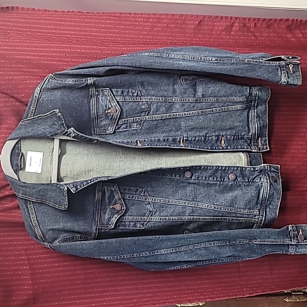 Old Navy jean jacket size Large